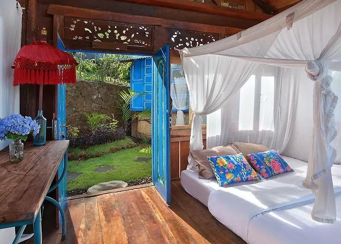 Waterfall Treehouse Cabins 3* ブドゥグル
