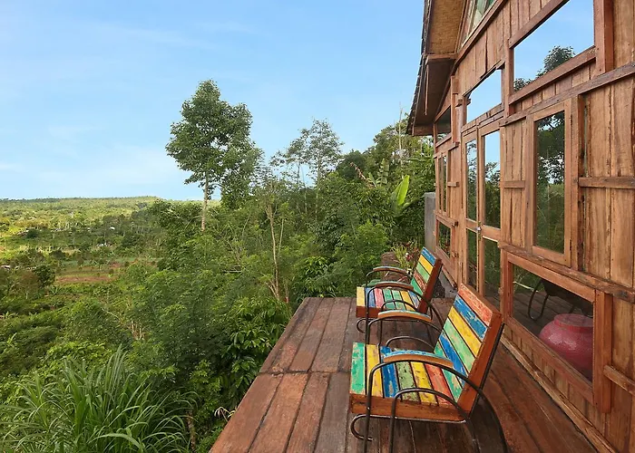 Waterfall Treehouse Cabins 3* ブドゥグル