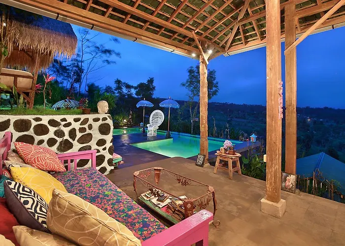 Waterfall Treehouse Cabins 3* ブドゥグル
