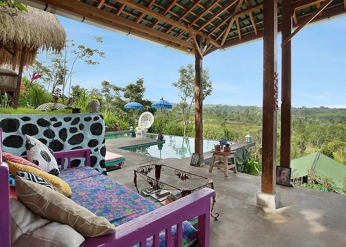 Waterfall Treehouse Cabins 3* ブドゥグル